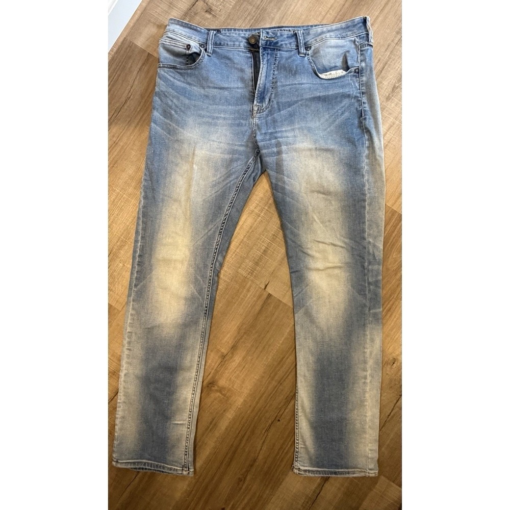American Eagle Outfitters Active Flex Slim Straight Light Wash Blue Jeans 36x32